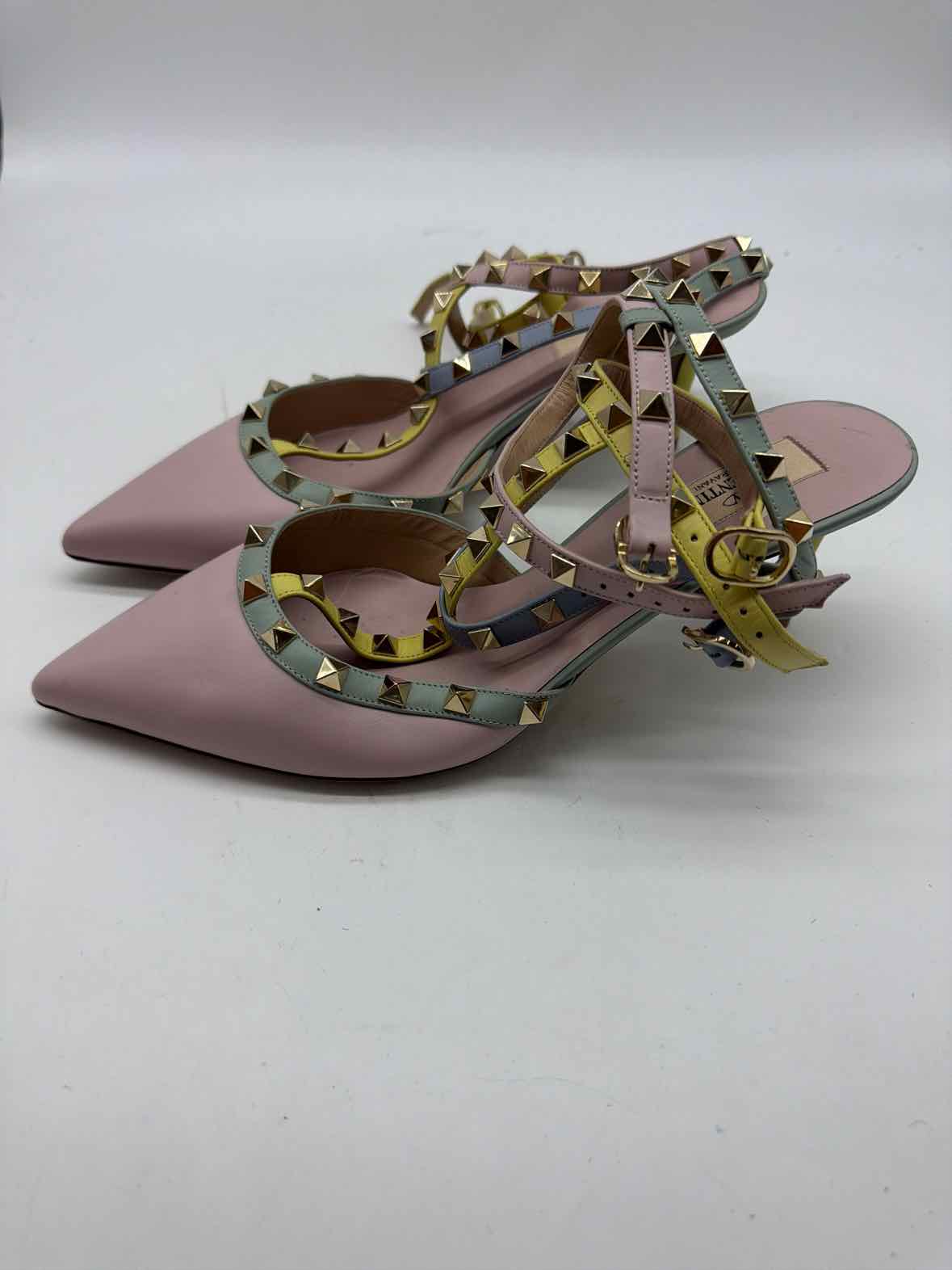 Pre-Owned Valentino Pink Size 39.5 Rockstud Slingback Heels | True Fashionistas.