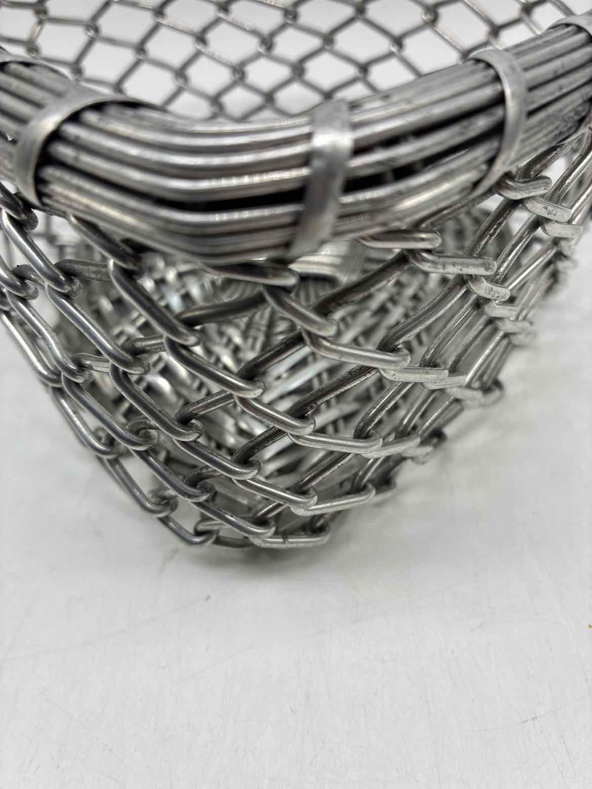 Silver Metal Heart Shape Vase | True Fashionistas.