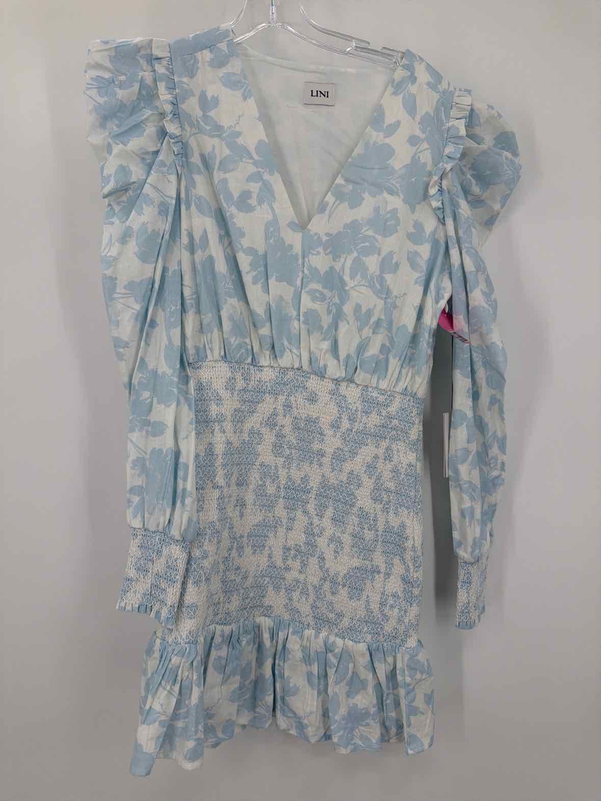 Pre-Owned Lini Blue Size Medium Short Long Sleeve Dress | True Fashionistas.