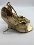 Pre-Owned Lilly Pulitzer Gold Size 6 Wedge Heels | True Fashionistas.