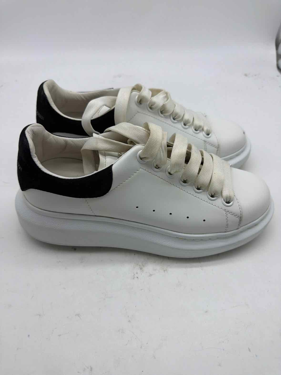 Pre-Owned Alexander McQueen White Size 7 Fashion Sneaker Athletic Shoes | True Fashionistas.