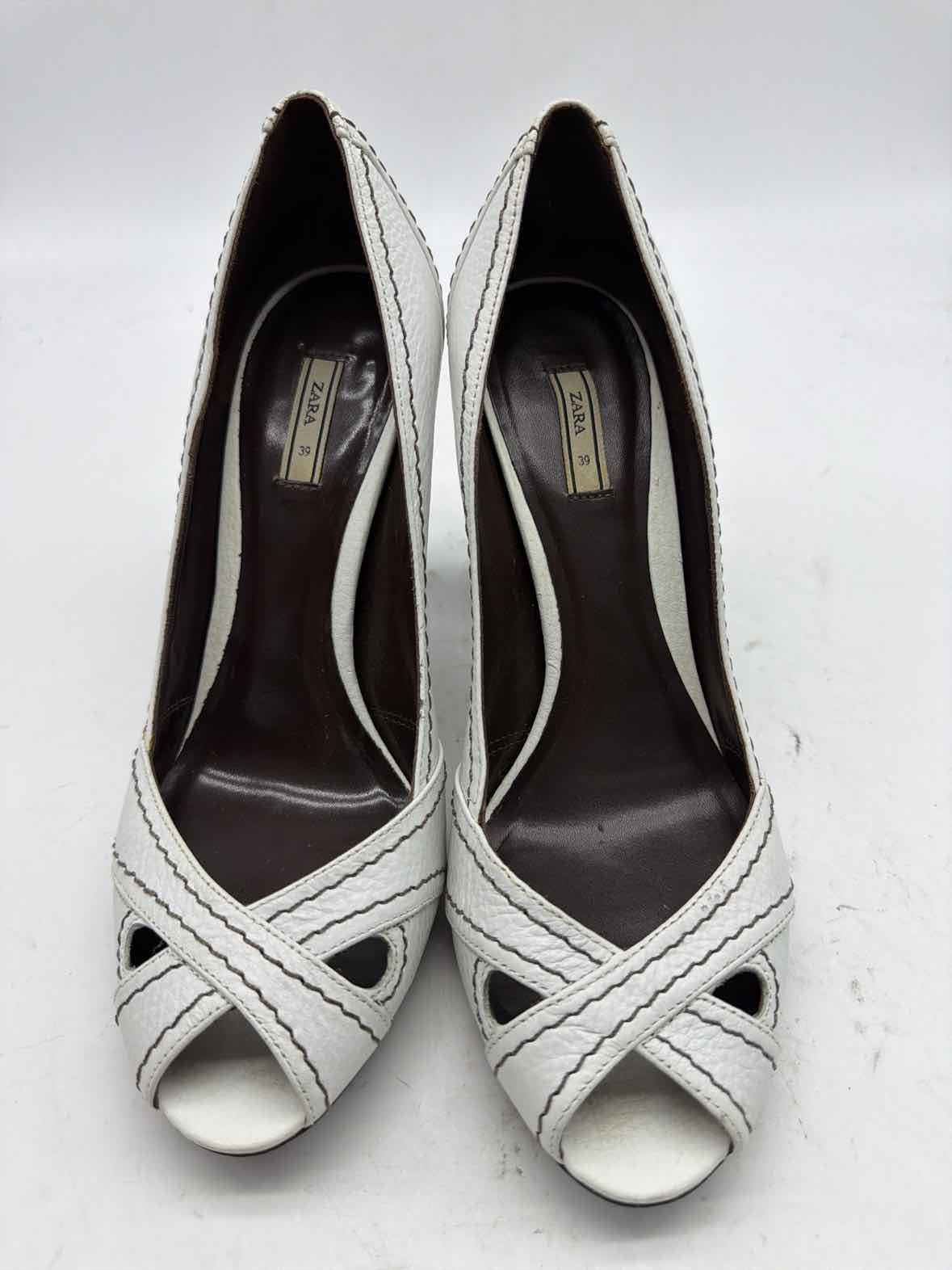 Pre-Owned Zara White Size 9 Peep Toe Heels | True Fashionistas.