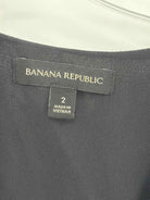 Pre-Owned Banana Republic Black Size 2 Midi Sleeveless Dress | True Fashionistas.