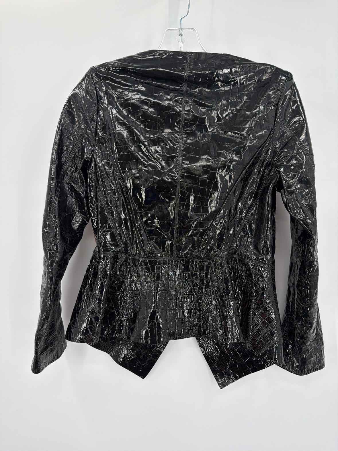 Pre-Owned Gianfranco Ferre Black Size 42/8 Patent Leather Zip Up Jacket | True Fashionistas.
