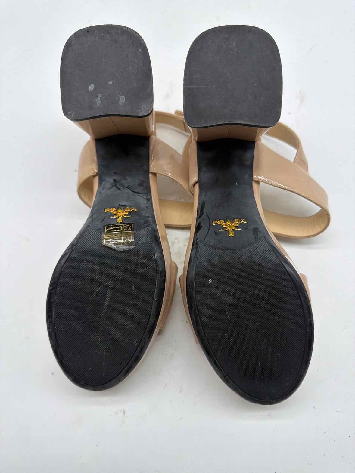 Pre-Owned Prada Tan Size 7 Patent Leather Block Heel Heels | True Fashionistas.