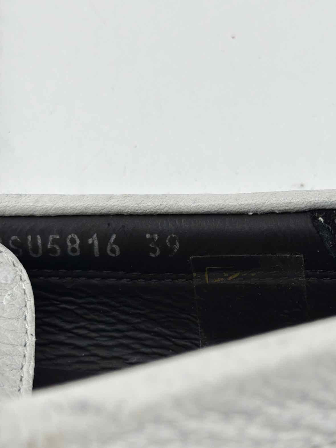 Pre-Owned Versace White 9 Slip On Men's Slip On | True Fashionistas.