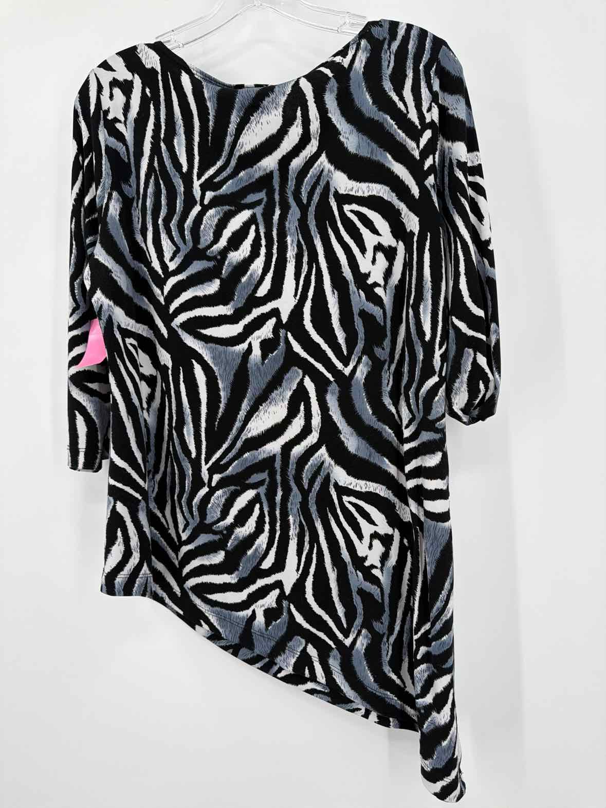 Pre-Owned Chico's Black Size 1/Medium Blouse | True Fashionistas.