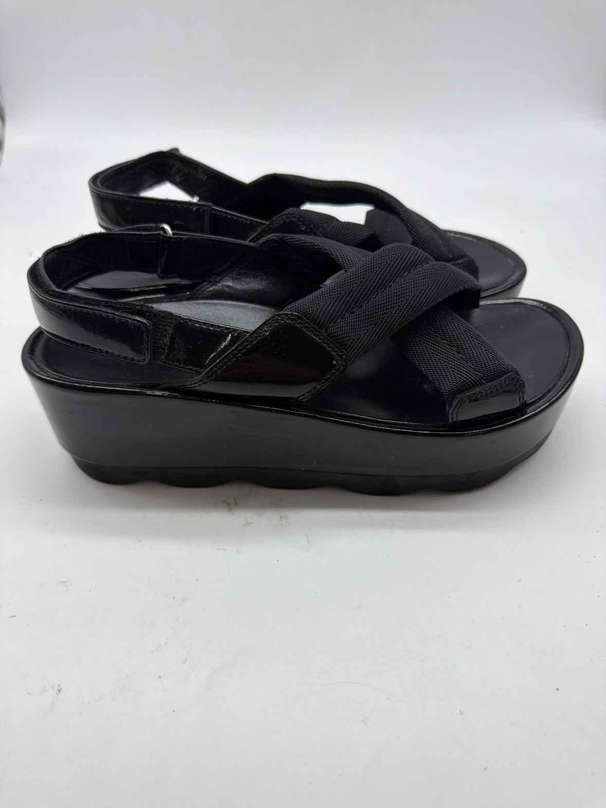 Pre-Owned Prada Black Size 38 Patent Leather Platform Sandals | True Fashionistas.