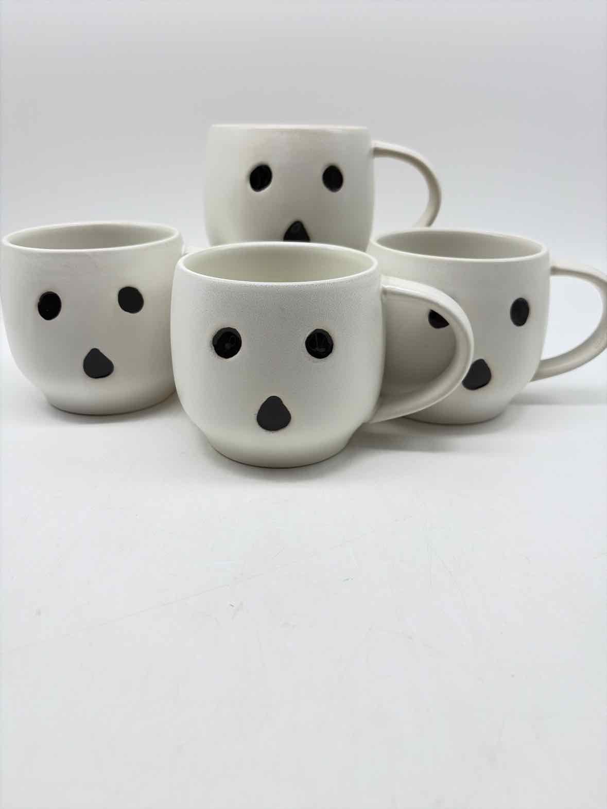 Set Of 4 Pottery Barn Ghost Halloween mugs | True Fashionistas.