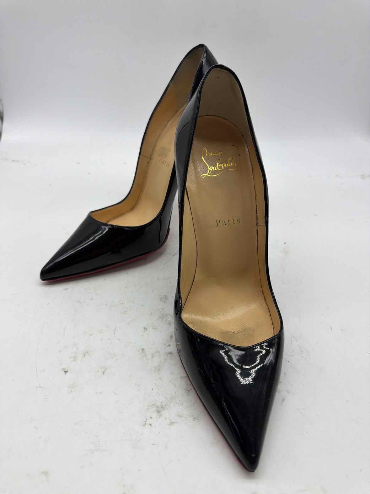 Pre-Owned Christian Louboutin Black Size 9.5 Patent Leather Stiletto Heels | True Fashionistas.