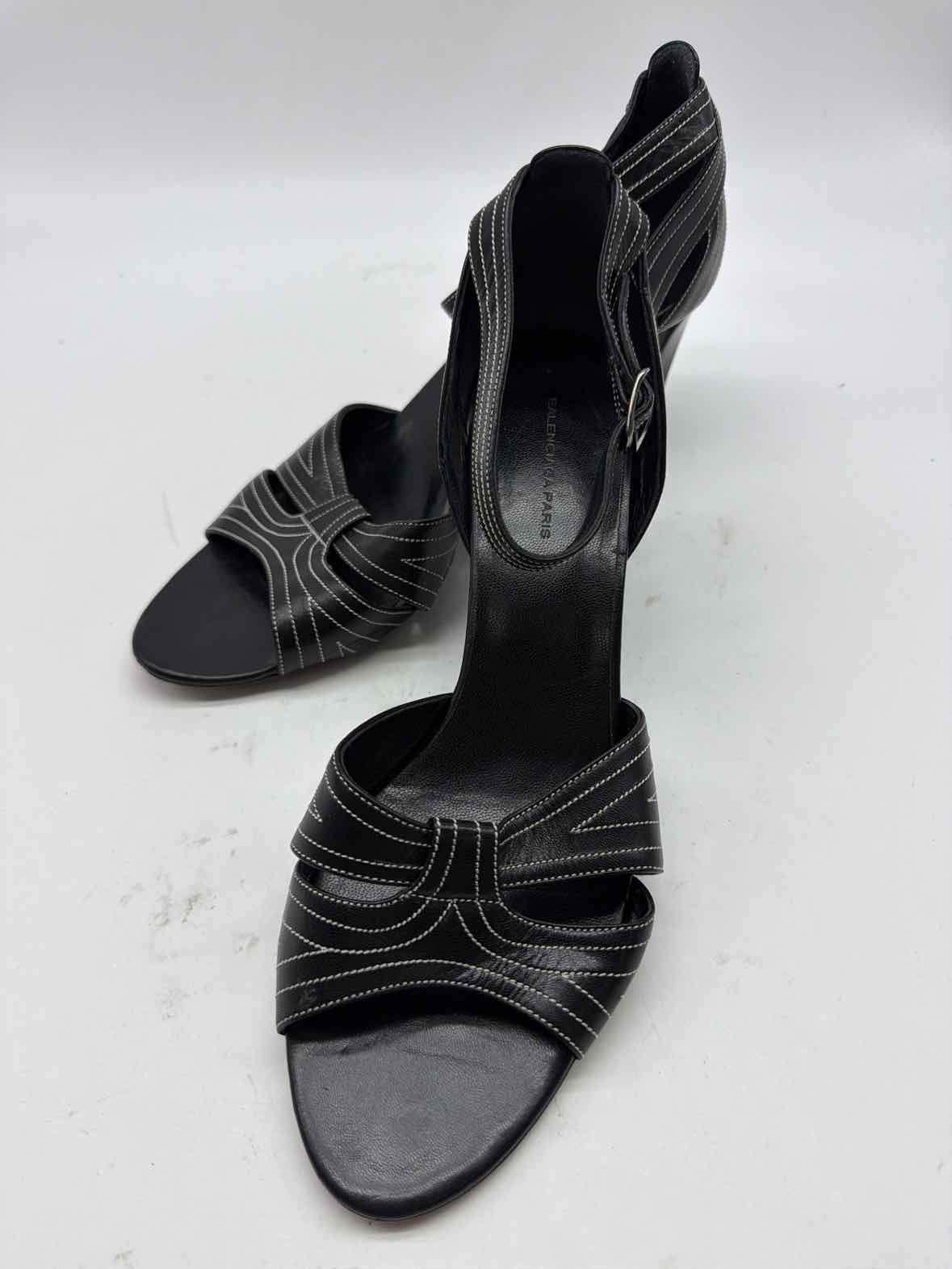 Pre-Owned Balenciaga Black Size 39 Ankle Strap Heels | True Fashionistas.