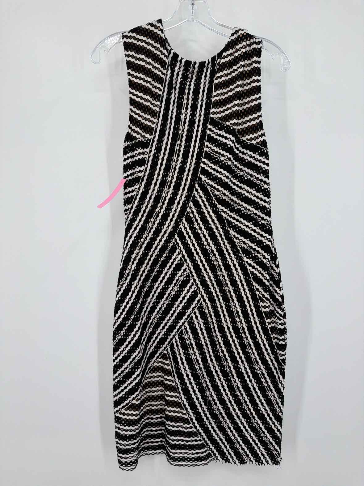 Pre-Owned Bailey 44 Black Size Medium Short Sleeveless Dress | True Fashionistas.