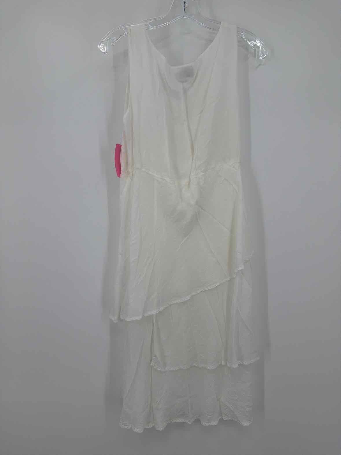 Pre-Owned Click White Size Medium Short Sleeveless Dress | True Fashionistas.