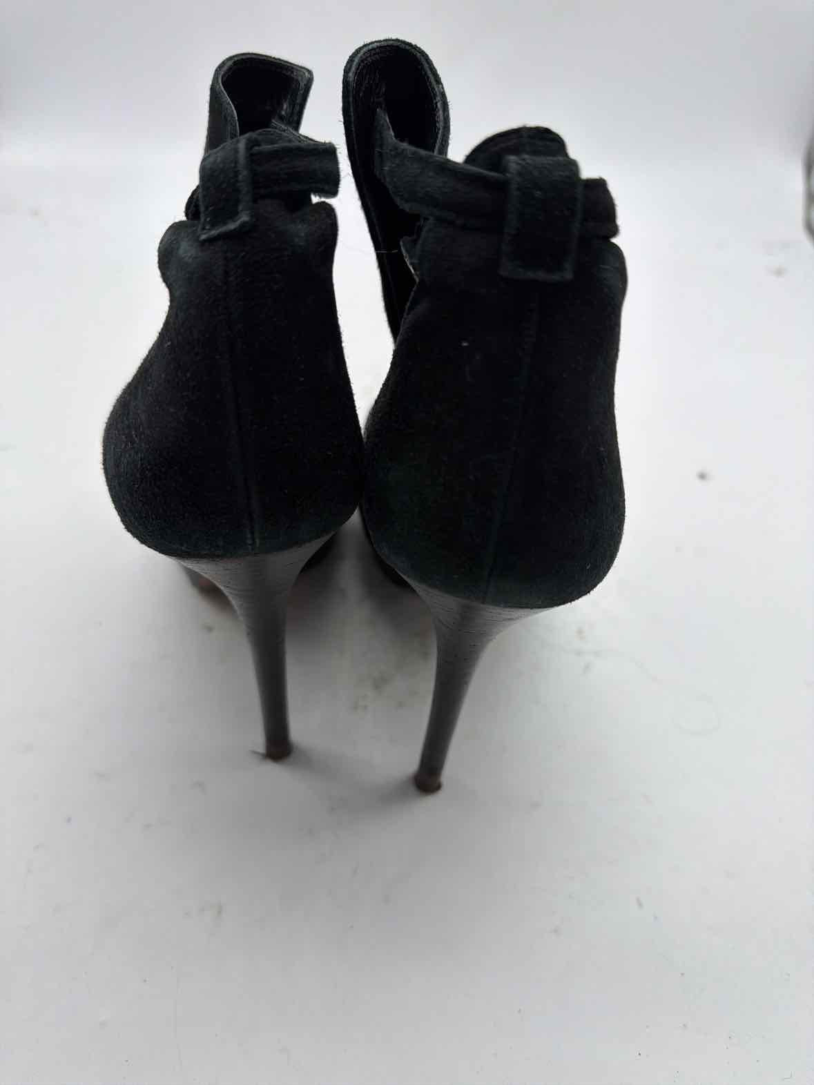 Pre-Owned Fendi Black Size 8.5 Stiletto Heels | True Fashionistas.