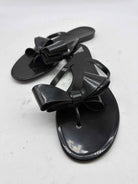Pre-Owned Valentino Black Size 8 Jelly Thong Sandals | True Fashionistas.