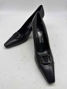 Pre-Owned Salvatore Ferragamo Black Size 8 Pump Heels | True Fashionistas.