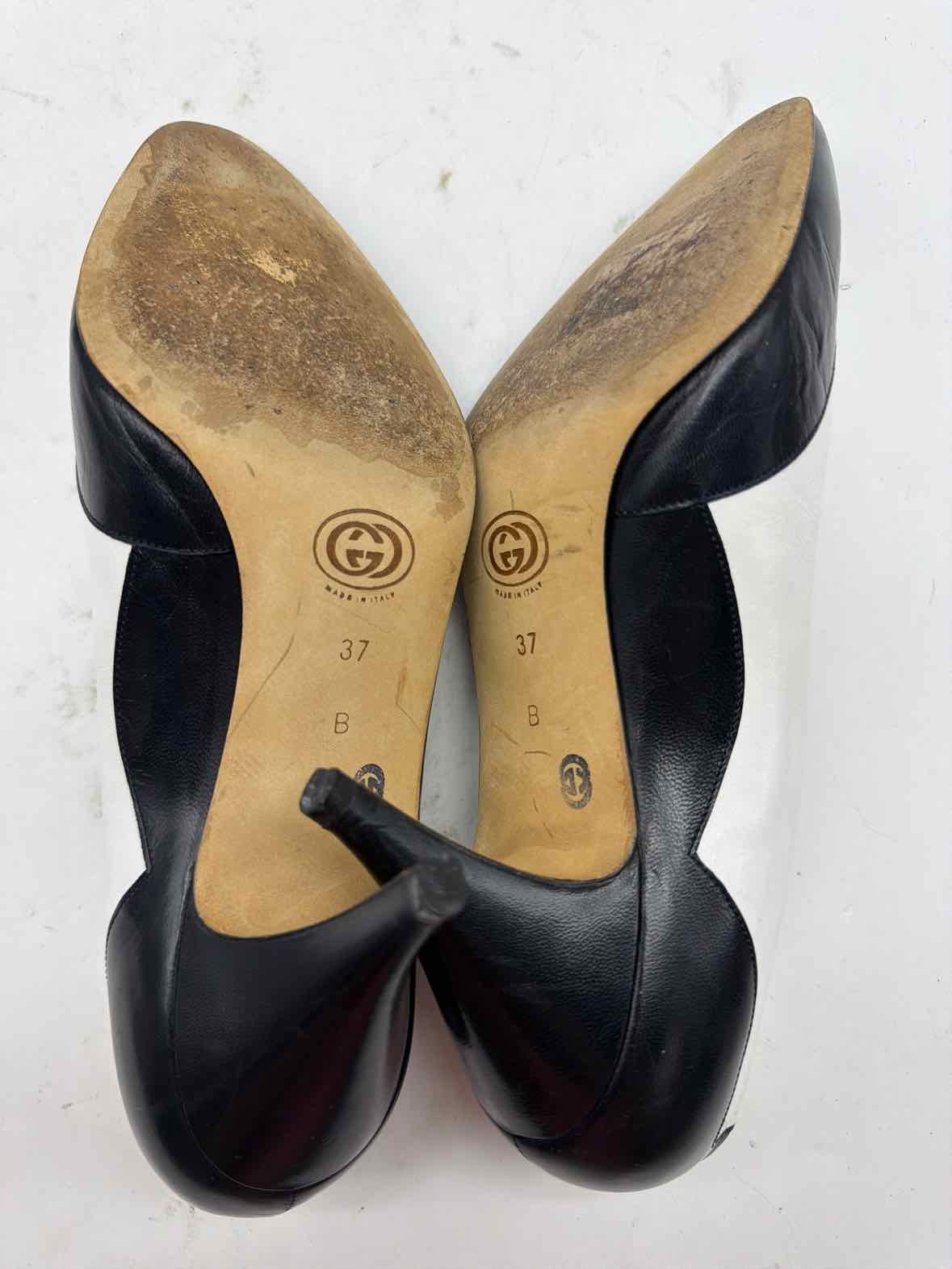 Pre-Owned Gucci White Size 7 Vintage Heels | True Fashionistas.