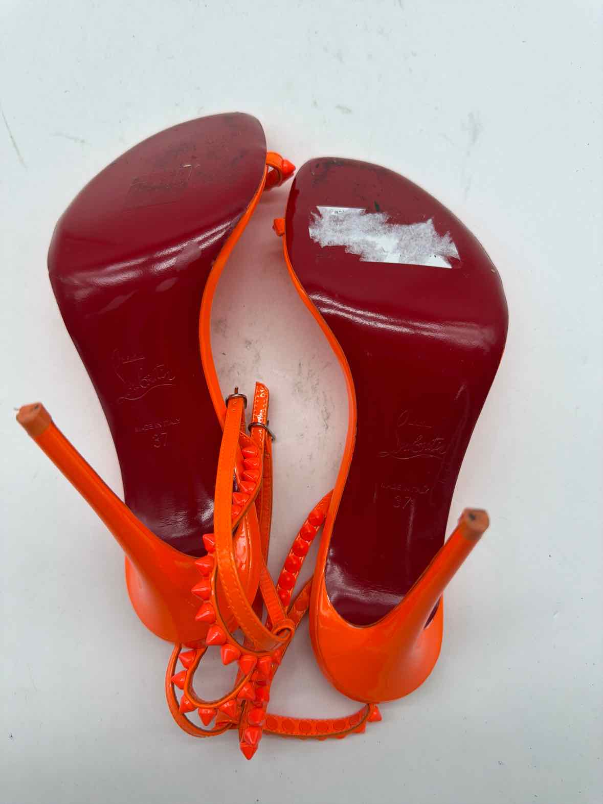 Pre-Owned Christian Louboutin Orange Size 37 Stiletto Heels | True Fashionistas.