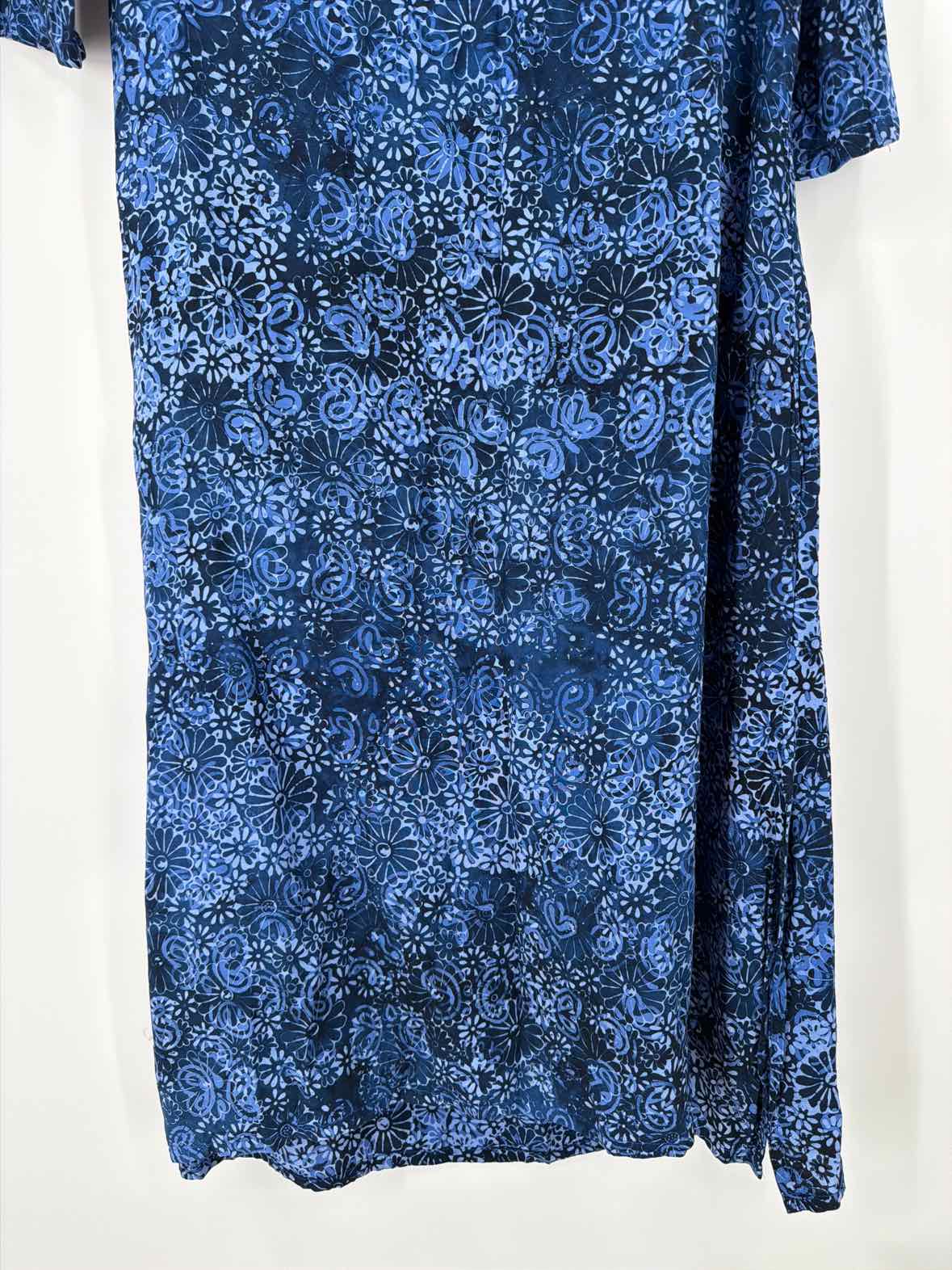Pre-Owned Made On Earth Blue Size Small Long Long Sleeve Dress | True Fashionistas.