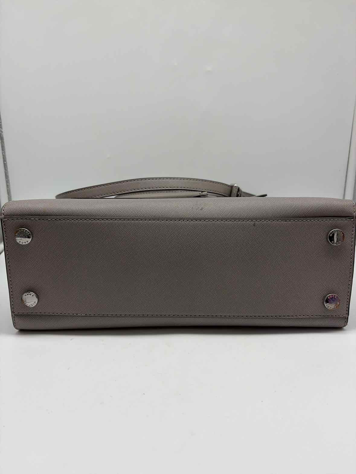 Pre-Owned MICHAEL Michael Kors Grey Shoulder Bag Shoulder Bag | True Fashionistas.