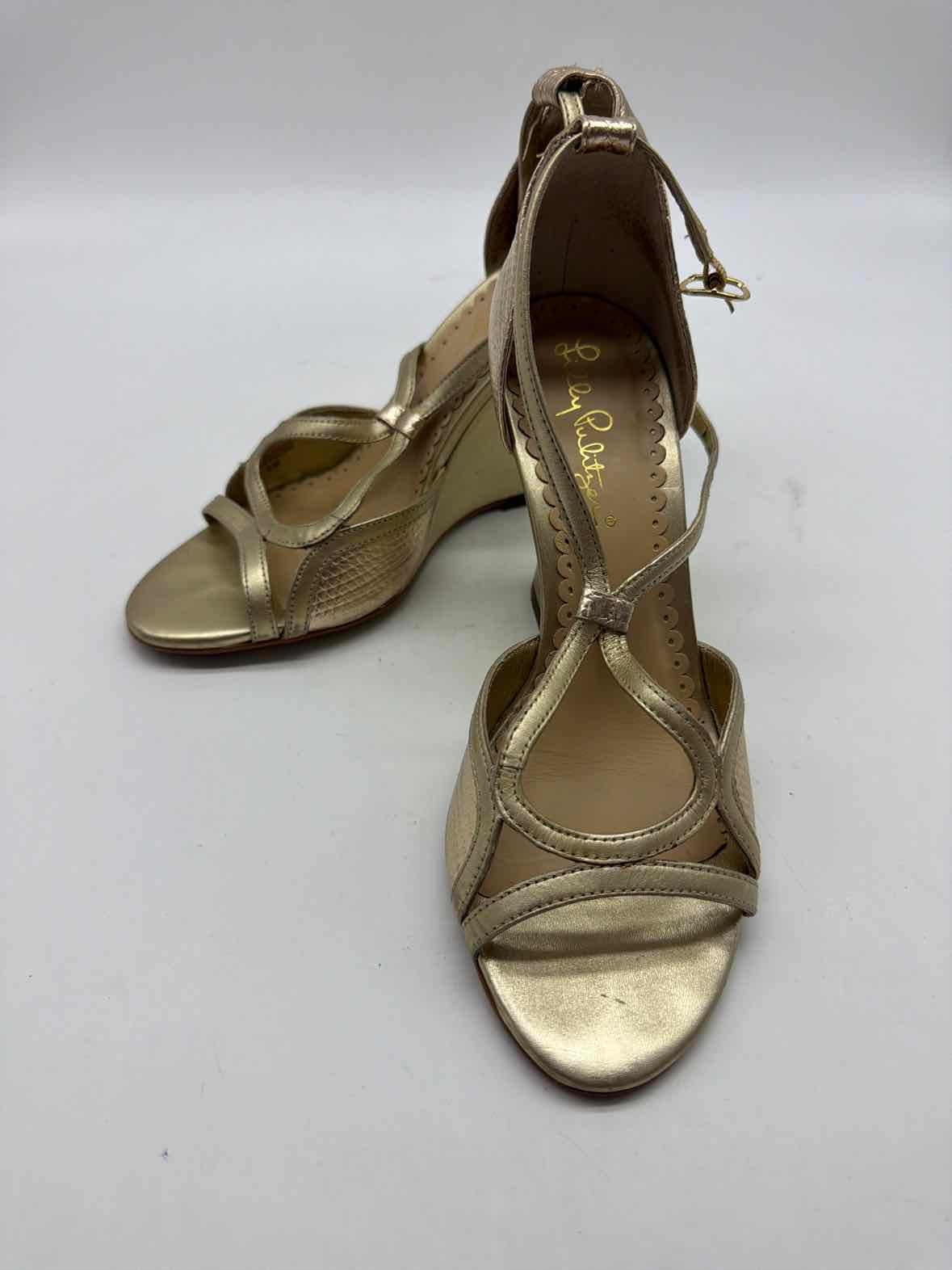 Pre-Owned Lilly Pulitzer Gold Size 6 Wedge Heels | True Fashionistas.