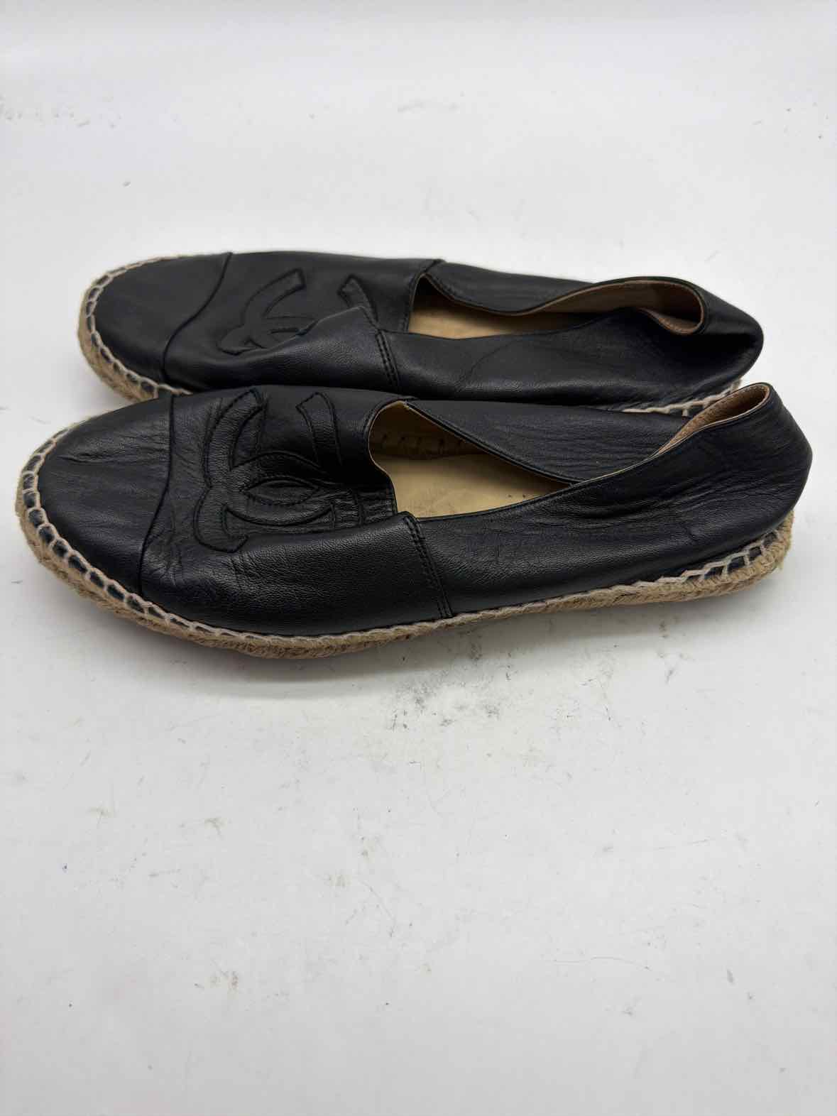 Pre-Owned Chanel Black Size 9 Leather Espadrille Flats | True Fashionistas.