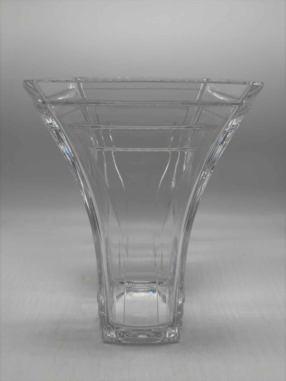 Glass Vase | True Fashionistas.