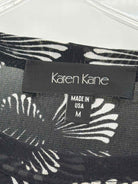 Pre-Owned Karen Kane Black Size Medium Mesh Blouse | True Fashionistas.