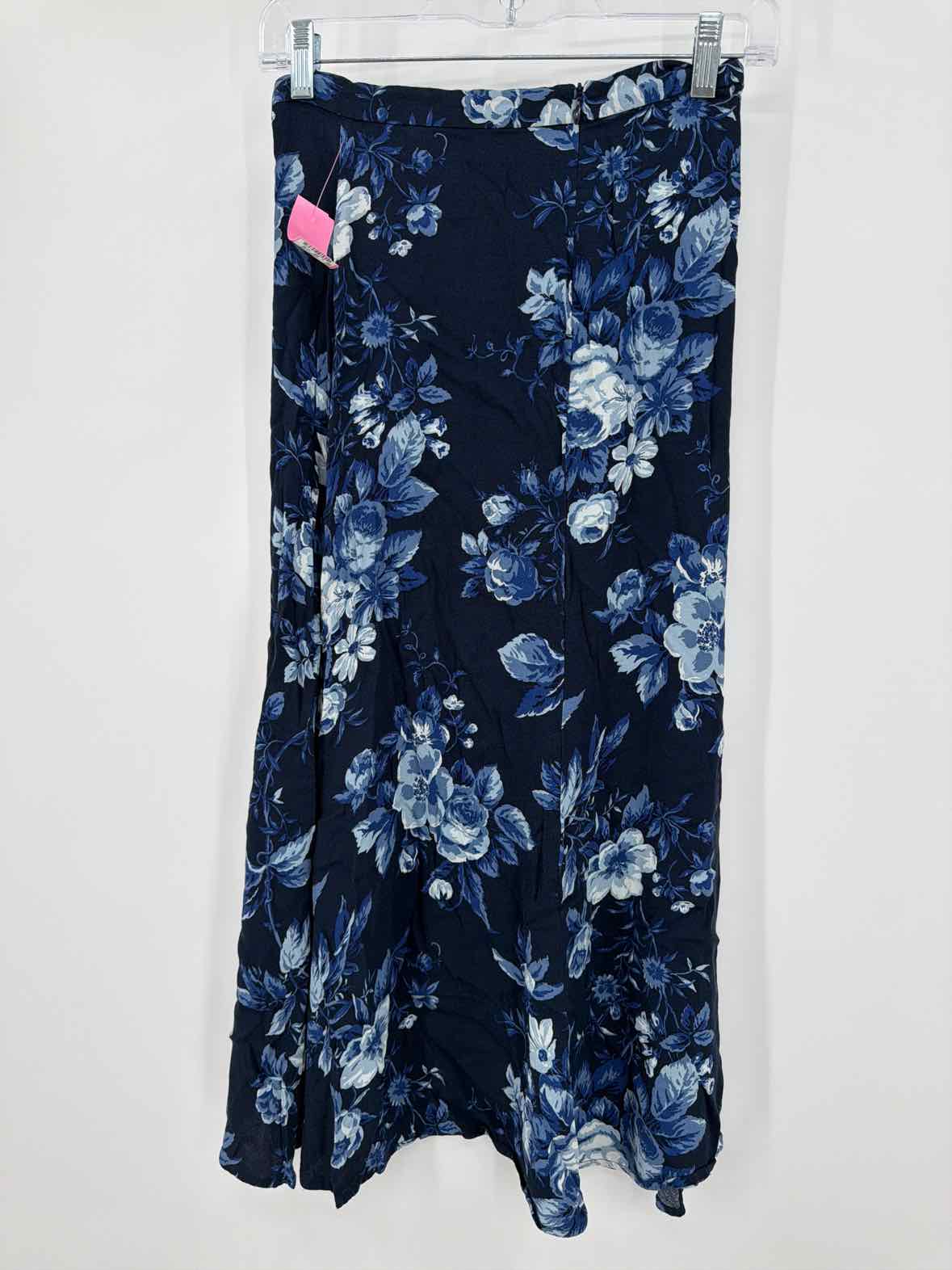 Pre-Owned Reformation Navy Size 2 Maxi Skirt | True Fashionistas.