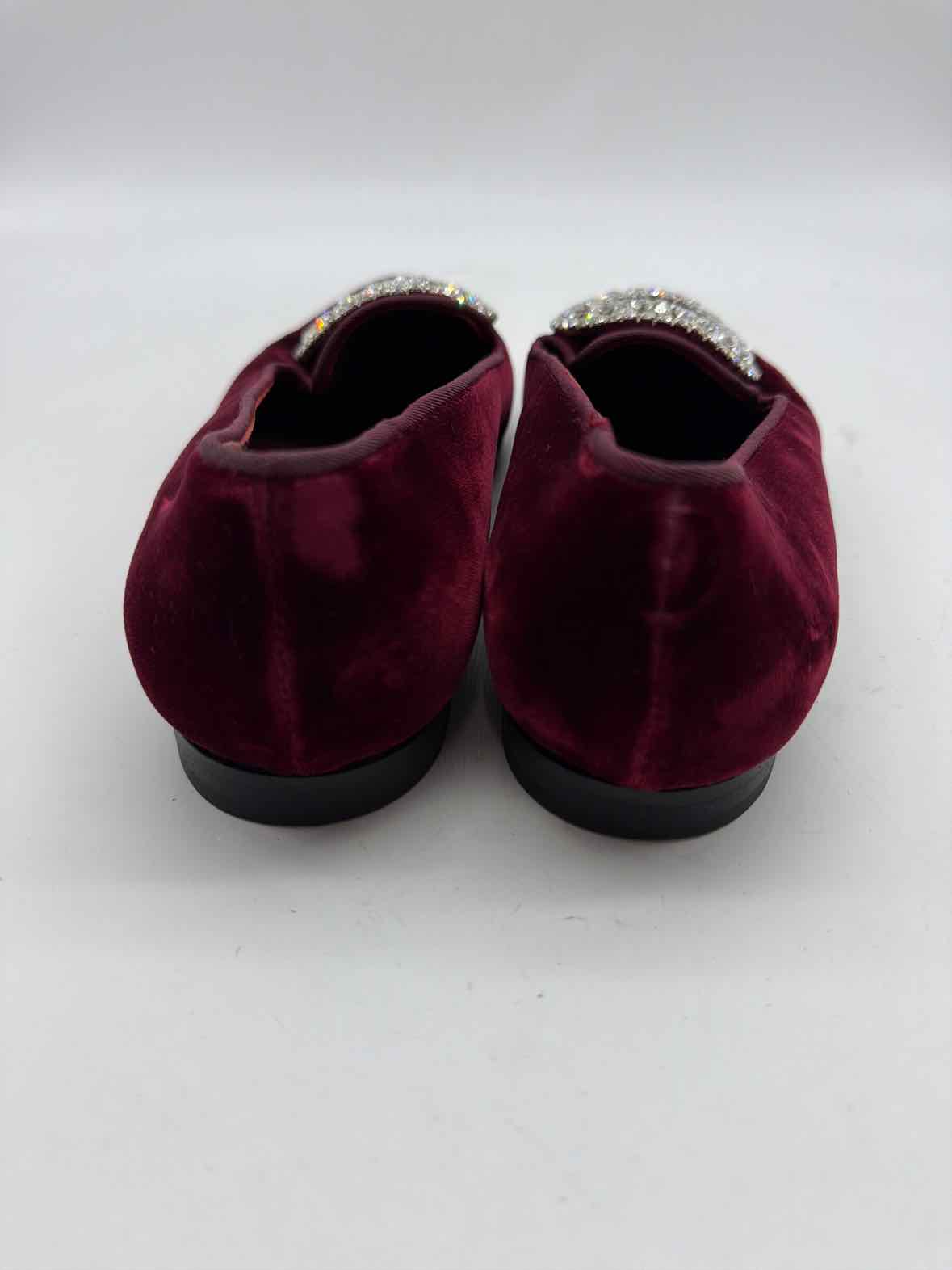 Pre-Owned Manolo Blahnik Red Size 37.5 Velvet Slip On Flats | True Fashionistas.
