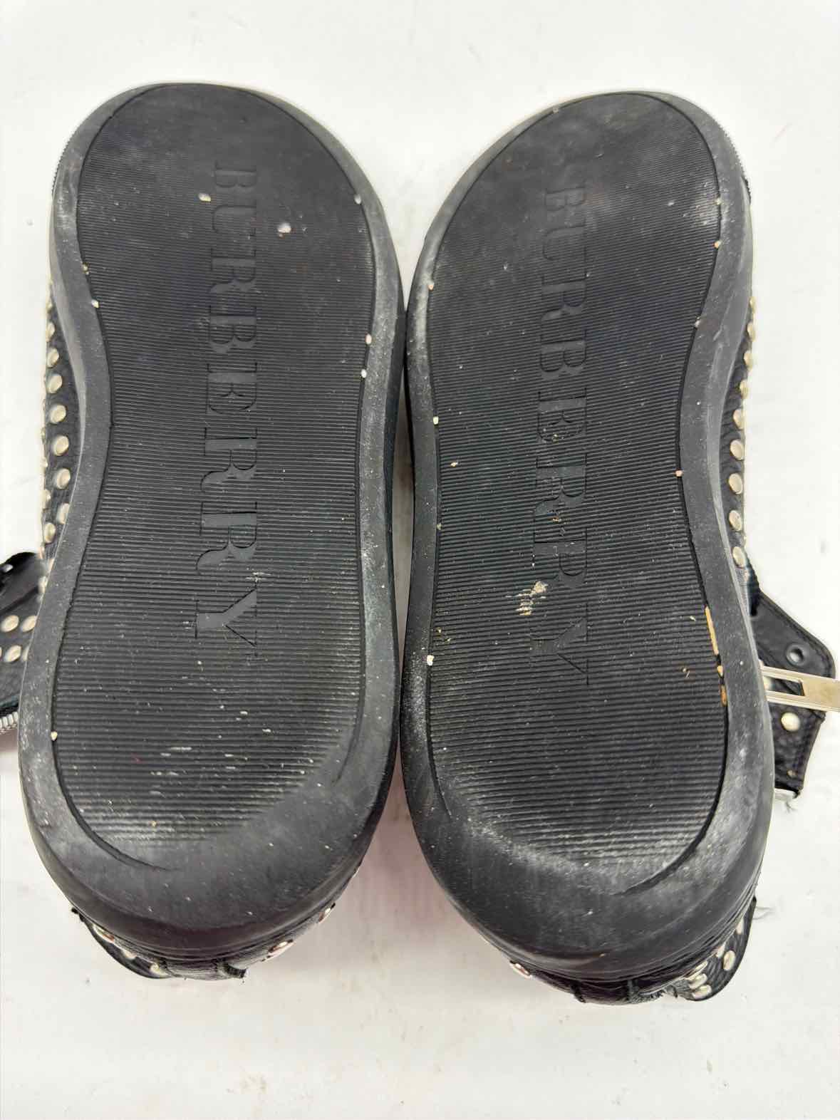 Pre-Owned Burberry Black 10 Leather Men's Sneakers | True Fashionistas.