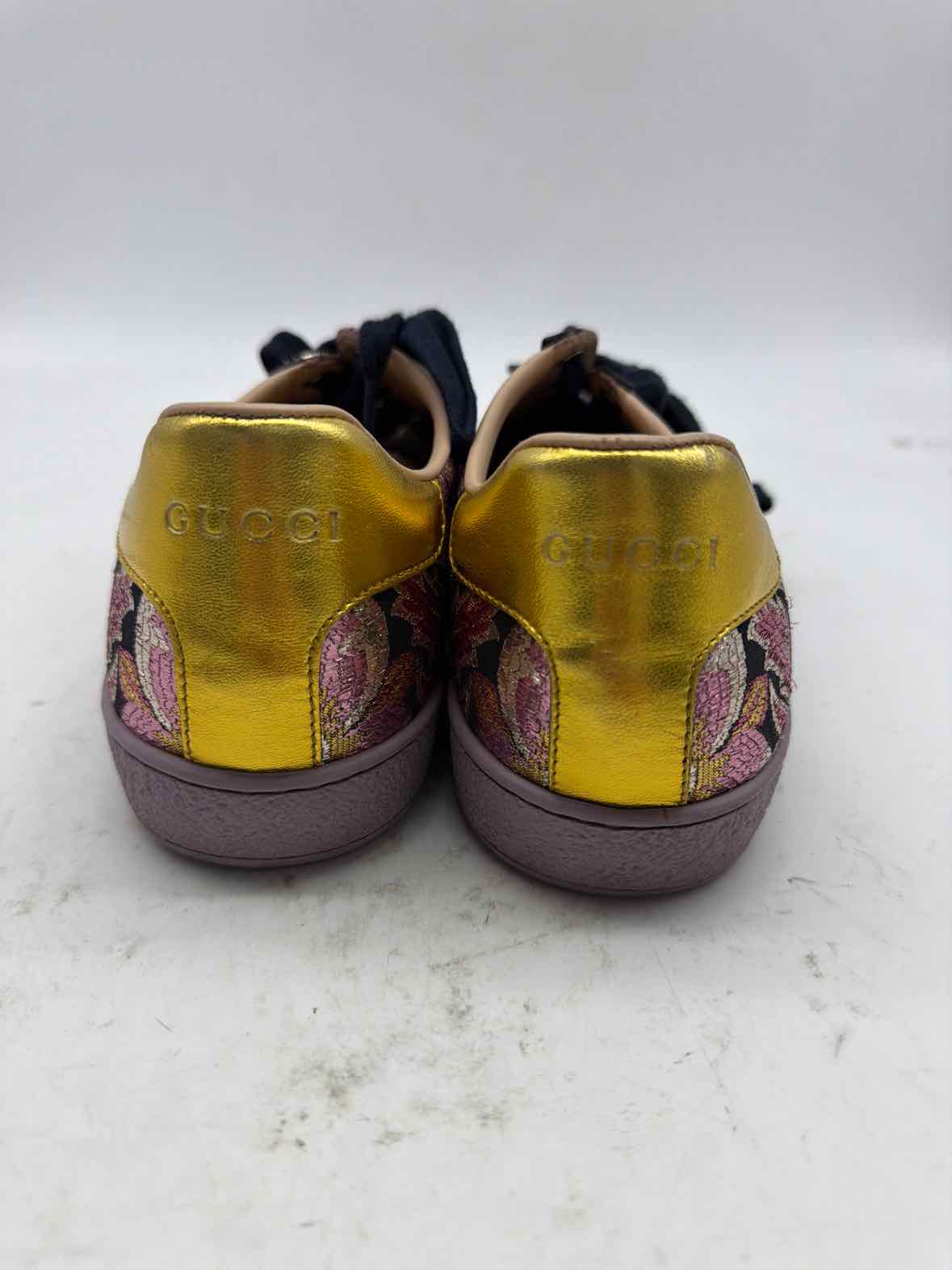 Pre-Owned Gucci Navy Size 9 Ace Athletic Shoes | True Fashionistas.