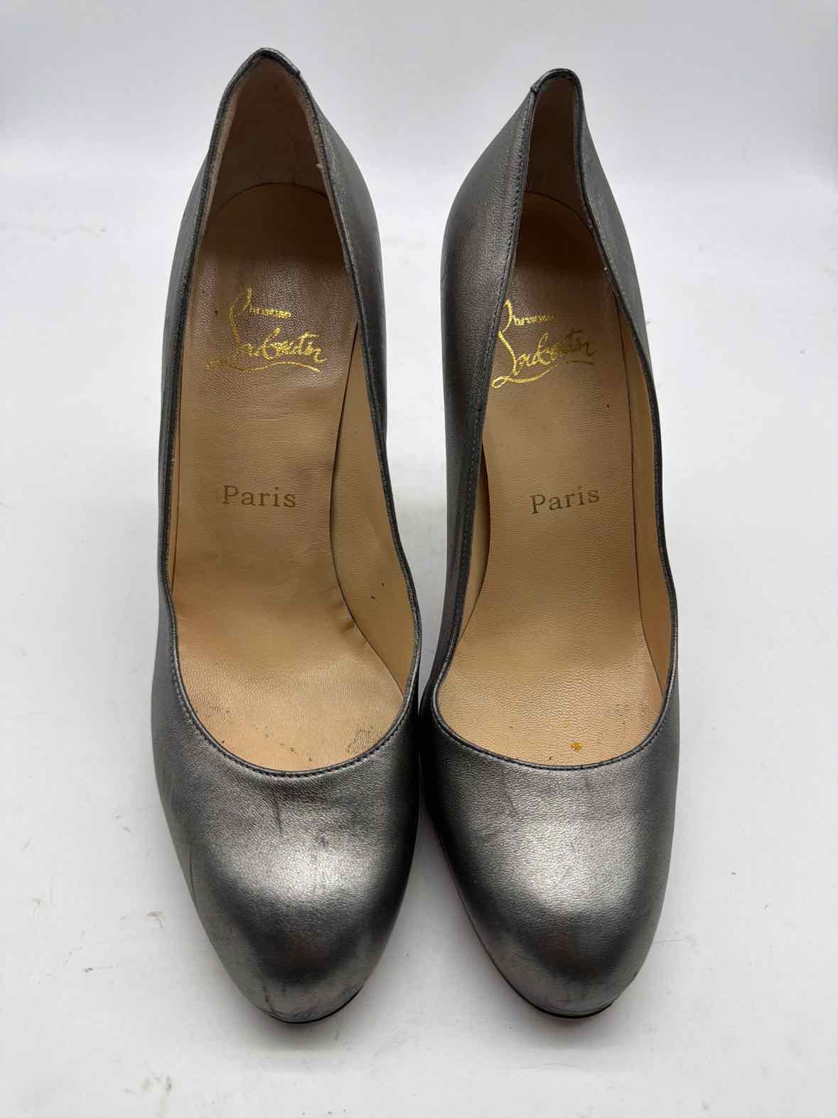 Pre-Owned Christian Louboutin Grey Size 40 Pump Heels | True Fashionistas.