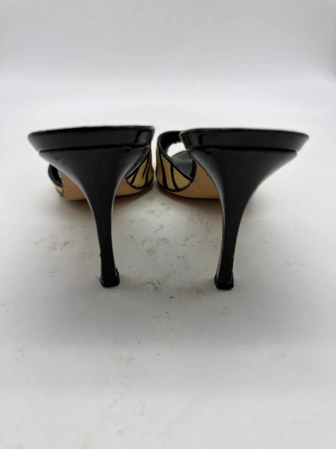 Pre-Owned Manolo Blahnik Black Size 37.5 Mule Heels | True Fashionistas.