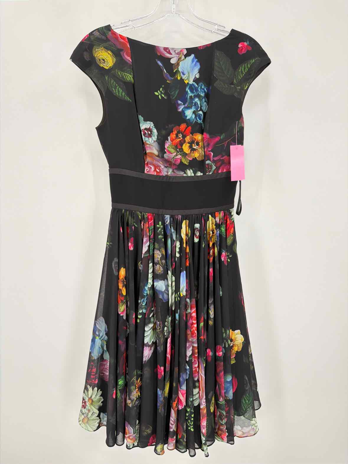 Pre-Owned Ted Baker Black Size 0/2 Short Sleeveless Dress | True Fashionistas.