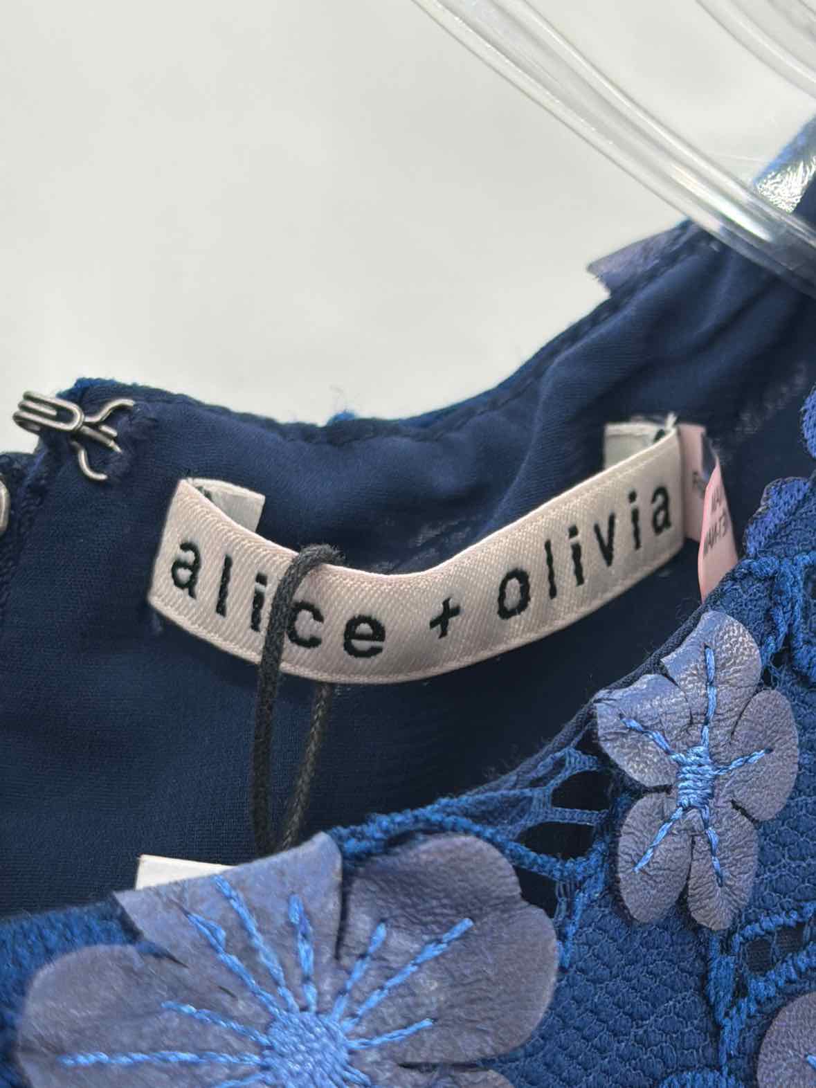 Pre-Owned Alice + Olivia Navy Size 0 Short Sleeveless Dress | True Fashionistas.