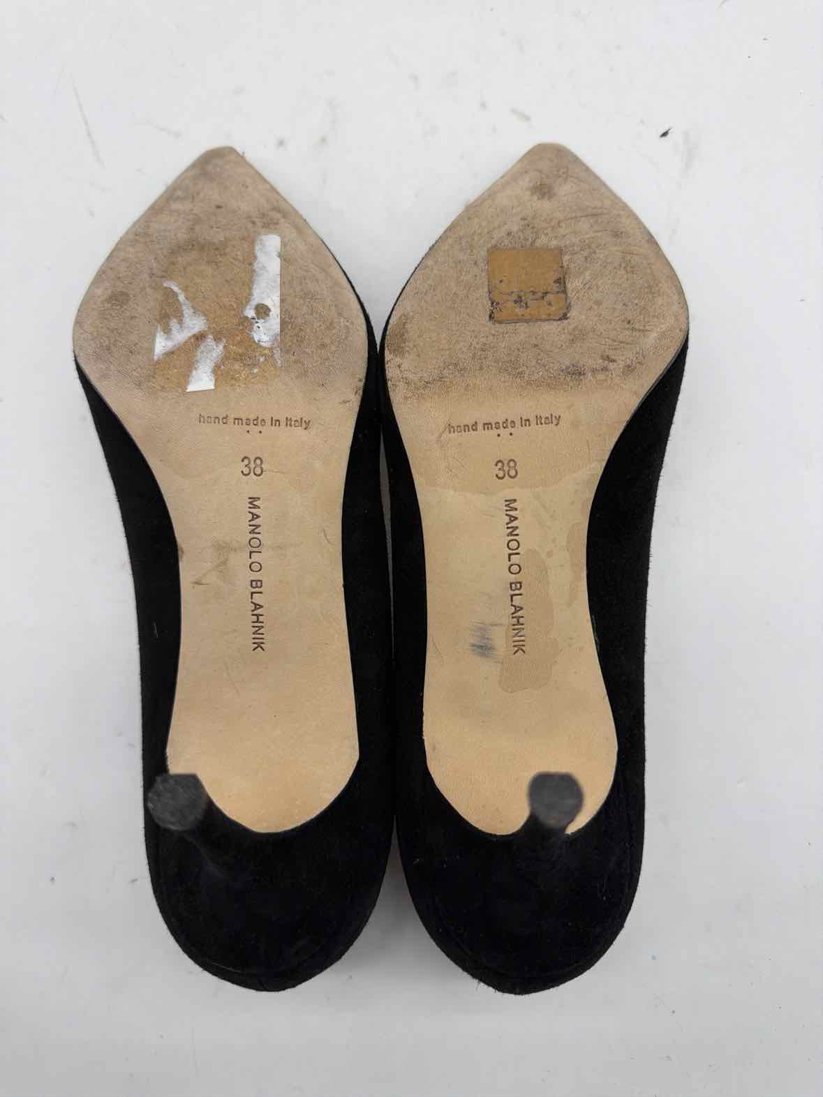 Pre-Owned Manolo Blahnik Black Size 8 Pump Heels | True Fashionistas.
