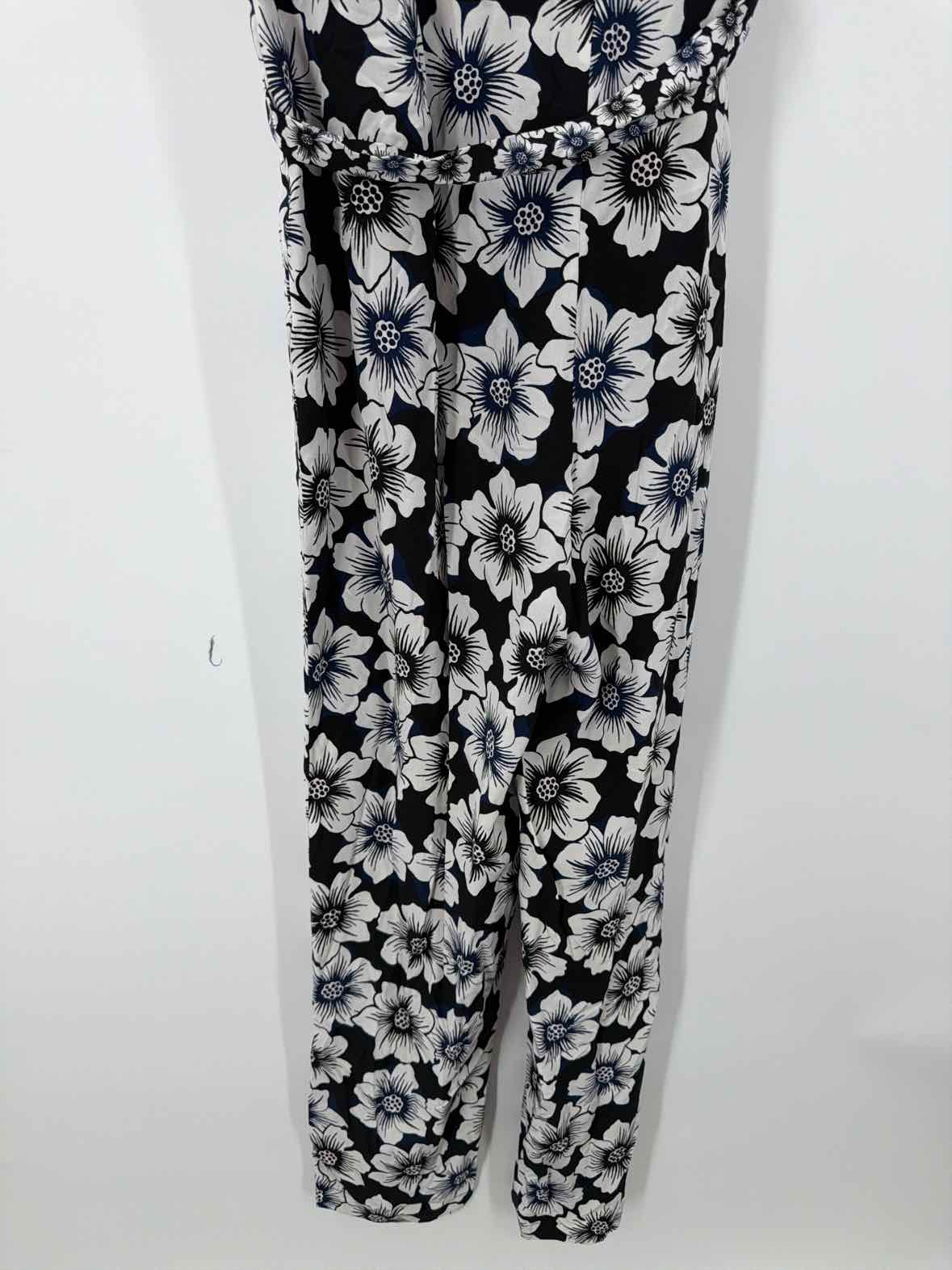 Pre-Owned Kate Spade Black Size Medium Sleeveless Jumpsuit | True Fashionistas.