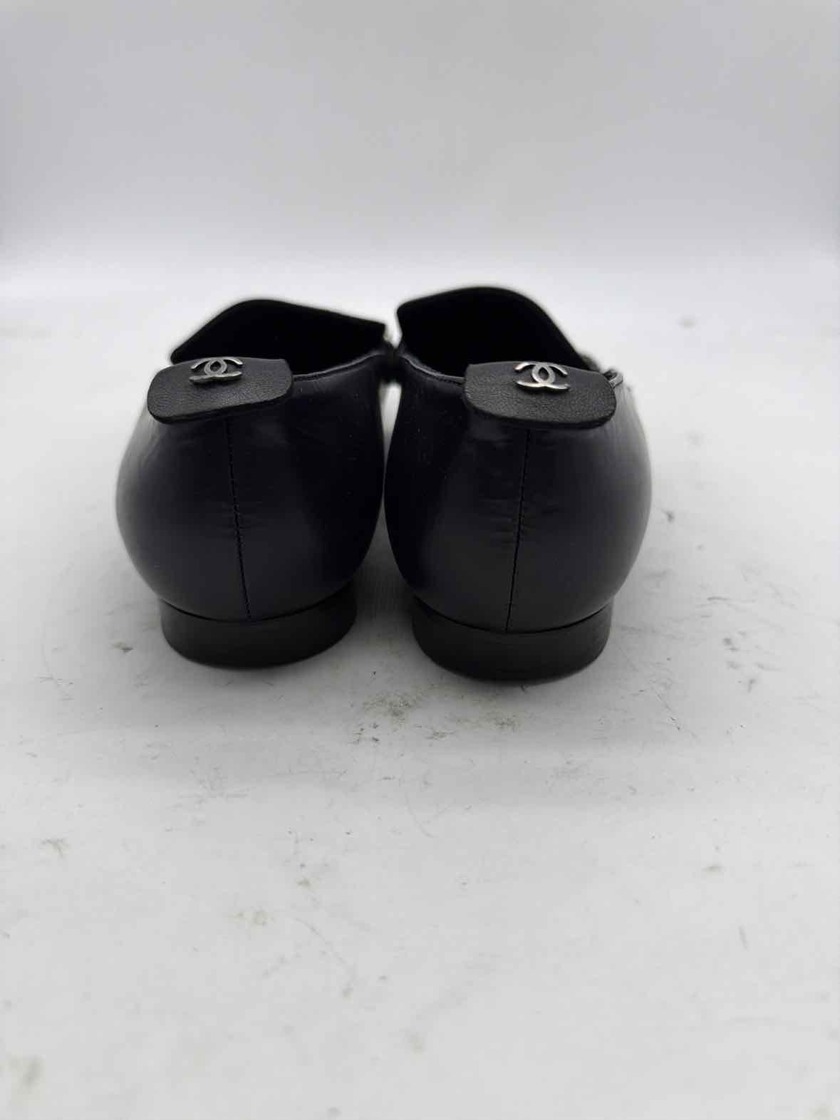 Pre-Owned Chanel Black Size 6.5 Slip On Flats | True Fashionistas.