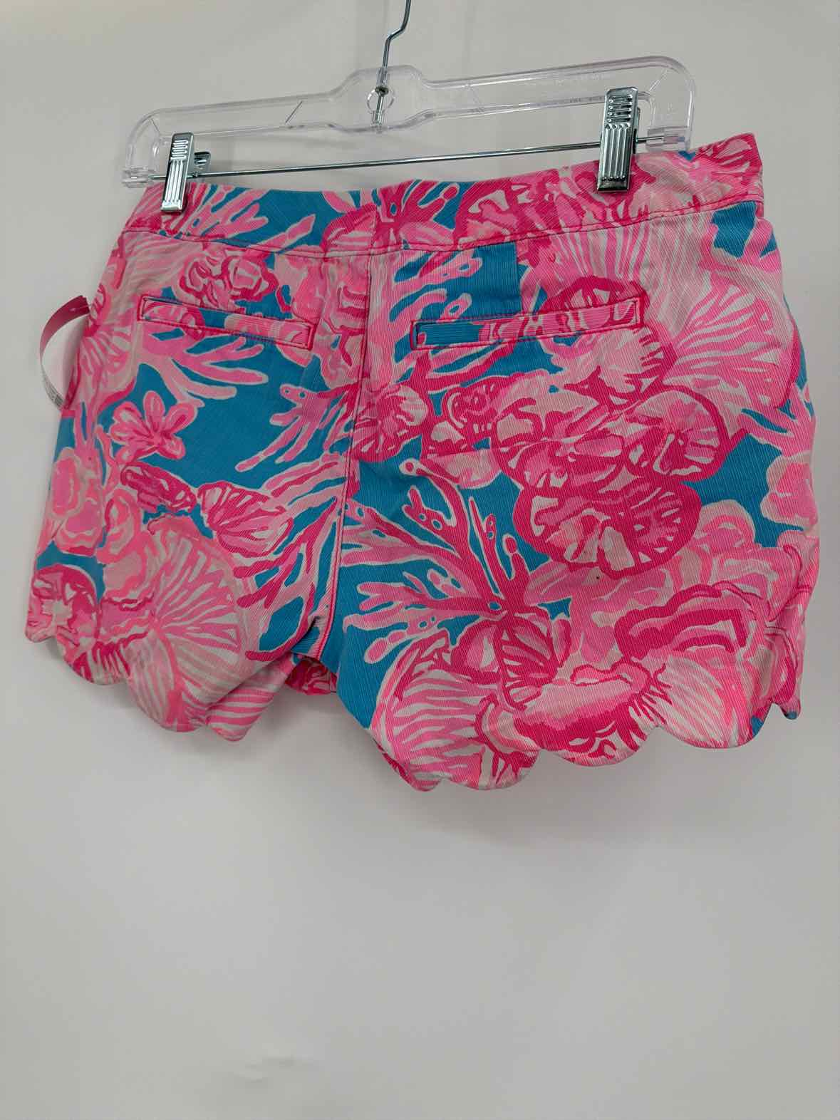 Pre-Owned Lilly Pulitzer Pink Size 0 Buttercup Printed Shorts | True Fashionistas.