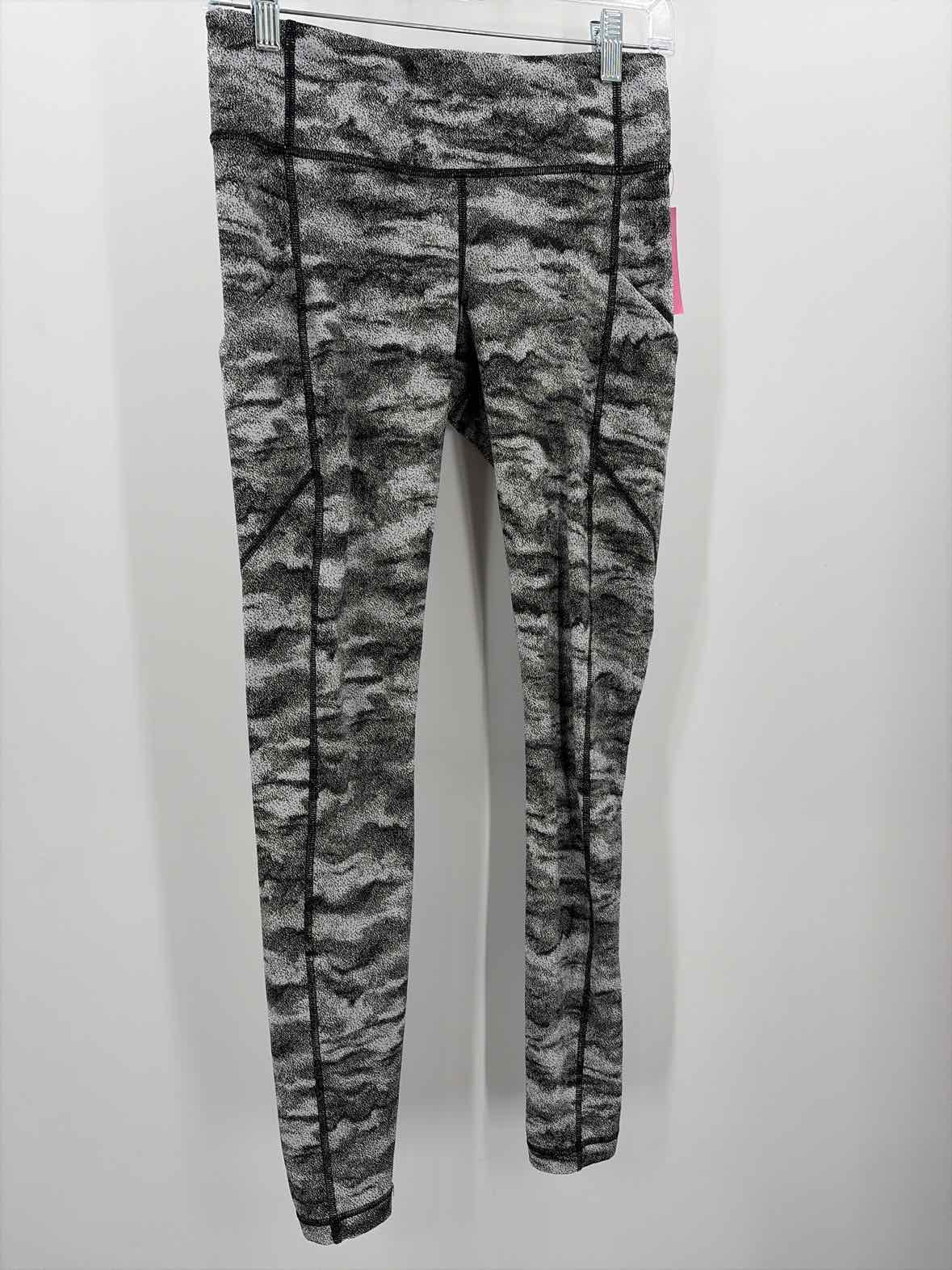 Lululemon Black Size 6 Legging Athletic Pants | True Fashionistas.