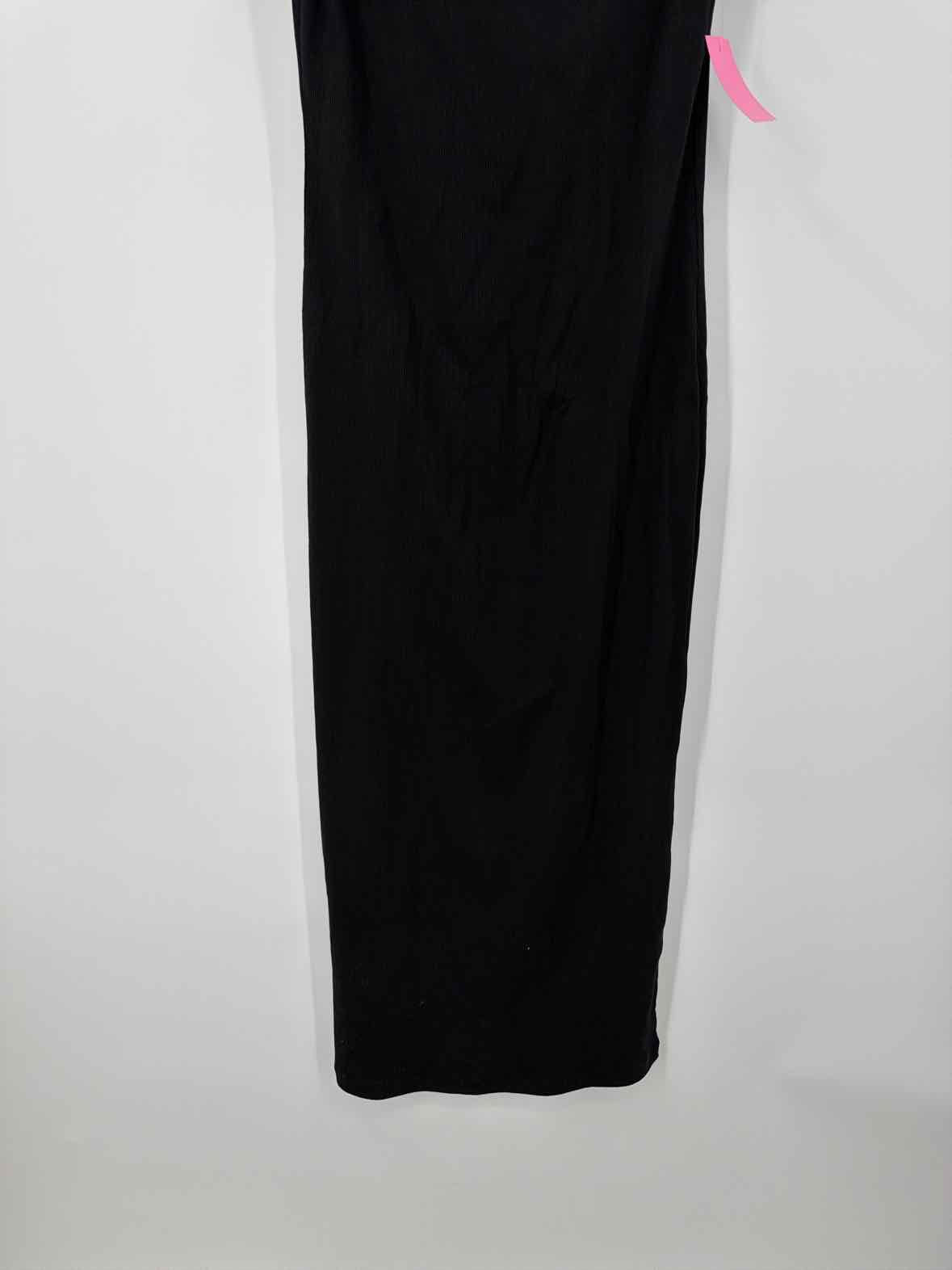 Pre-Owned House Of Harlow Black Size Medium Long Sleeveless Dress | True Fashionistas.