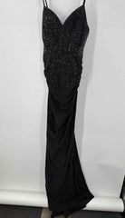 Pre-Owned Faviana Black Size 6 Evening Long Evening Gown | True Fashionistas.