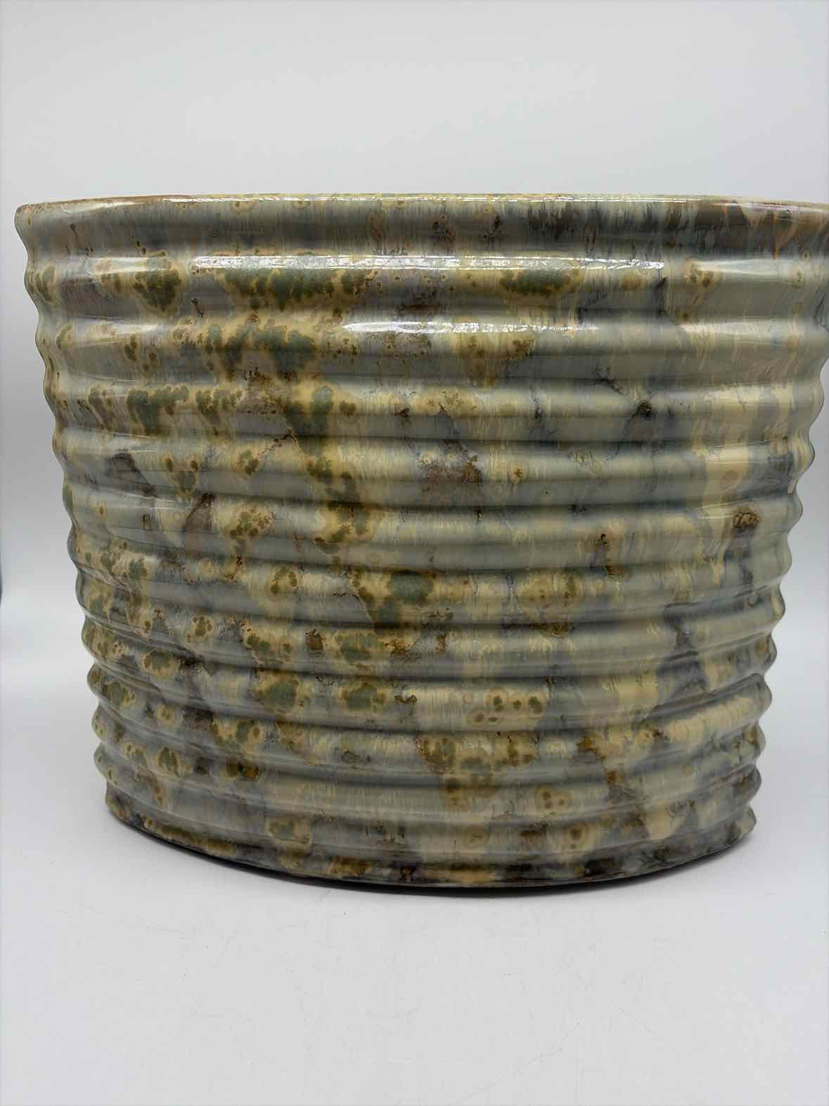 Green & Blue Ceramic Pot | True Fashionistas.