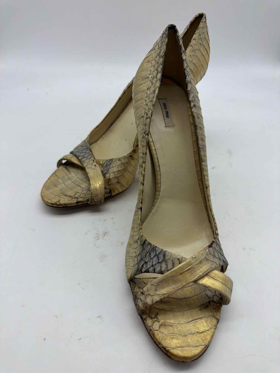 Pre-Owned Miu Miu Tan Size 11 Peep Toe Heels | True Fashionistas.