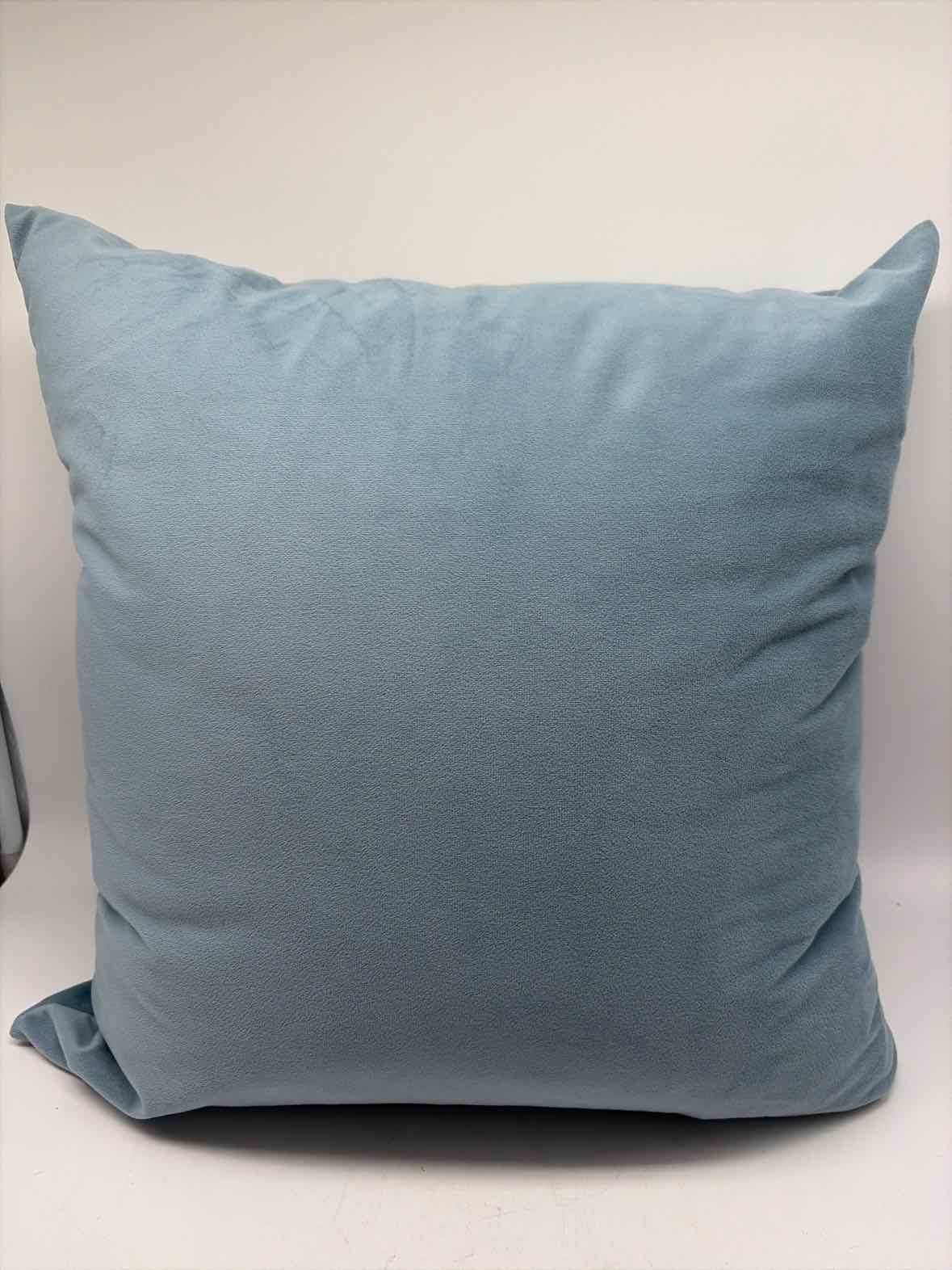 Blue Fabric Velvet Pillow | True Fashionistas.
