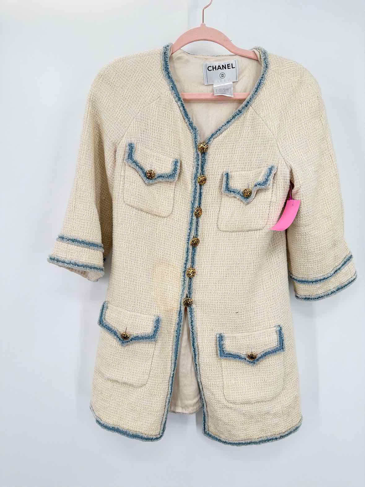 Pre-Owned Chanel Ivory Size 38 Button Jacket | True Fashionistas.