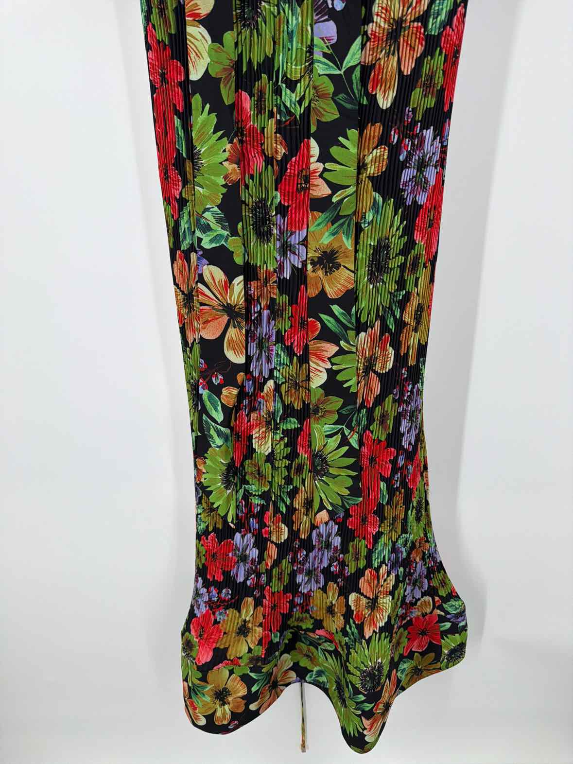 Pre-Owned Milly Black Size 8 Floral Long Sleeveless Dress | True Fashionistas.