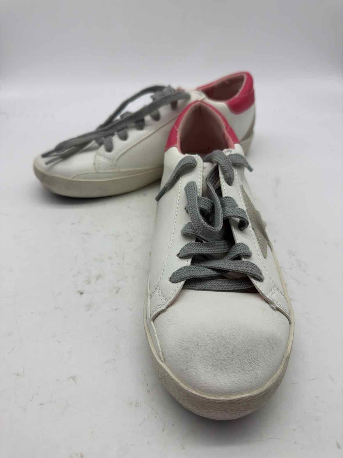 Pre-Owned Golden Goose White Size 9 Fashion Sneaker Athletic Shoes | True Fashionistas.