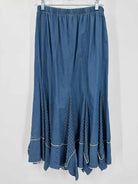 Pre-Owned Lace Blue Size Medium Midi Skirt | True Fashionistas.